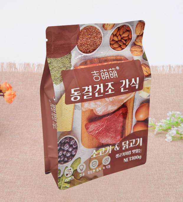 Pet food packaging bag